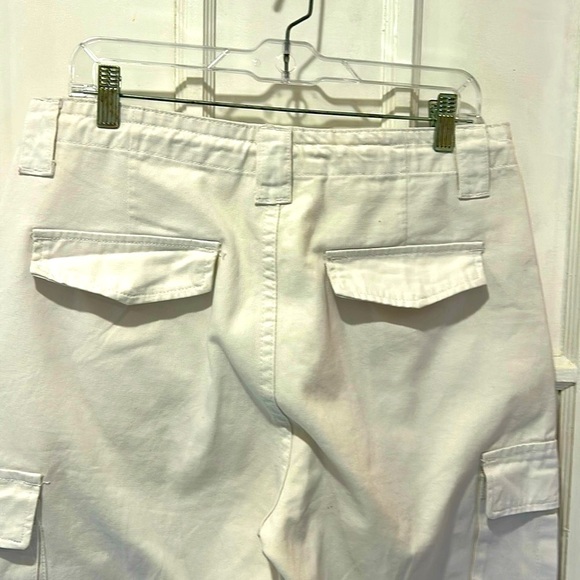 Superdown Bobbi Wide Leg Cargo Pants in White - Size Large - Picture 6 of 12
